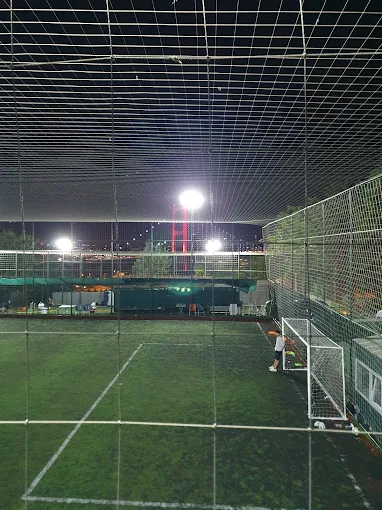 Uçar Halı Saha