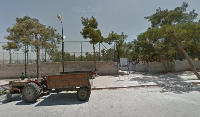 Karataş Parkı Halı Sahası