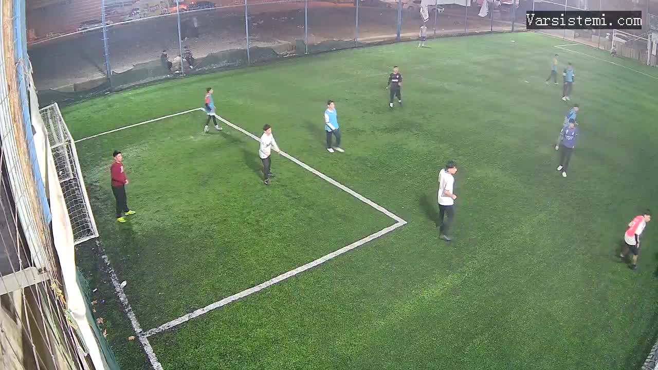 Berat elpeze halı saha gol