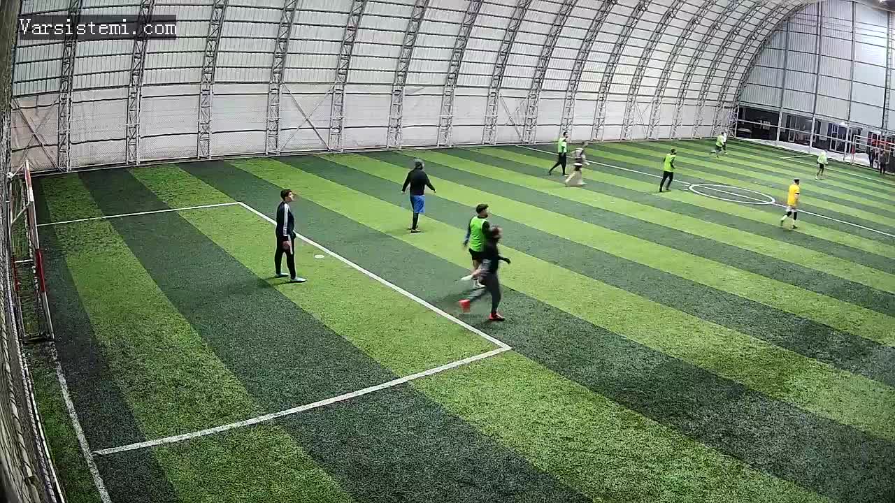 Zeki halı saha gol