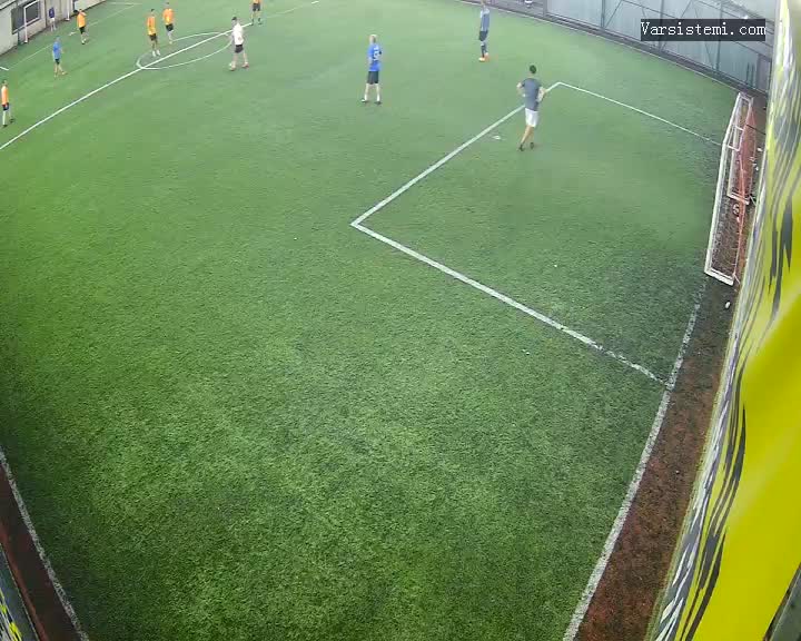 Travela halı saha gol