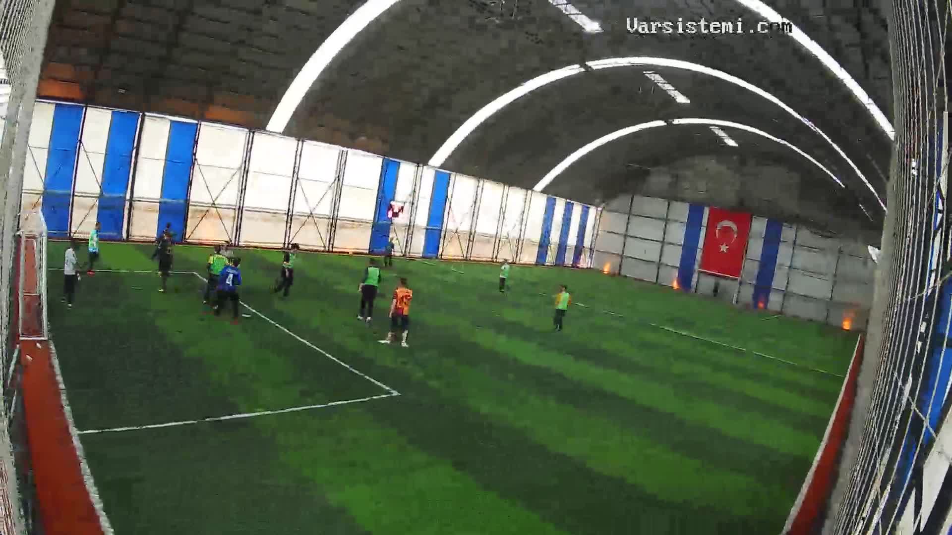 yunnus halı saha gol