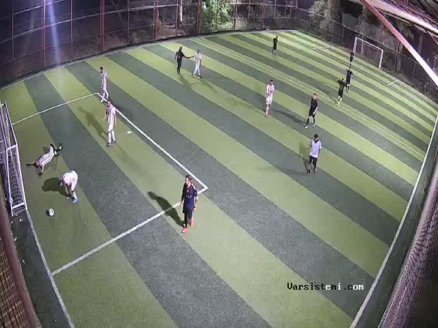 Duran halı saha gol