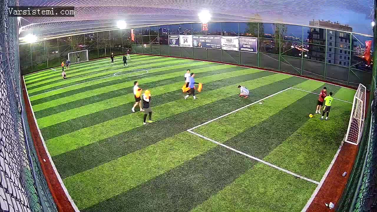 test halı saha gol