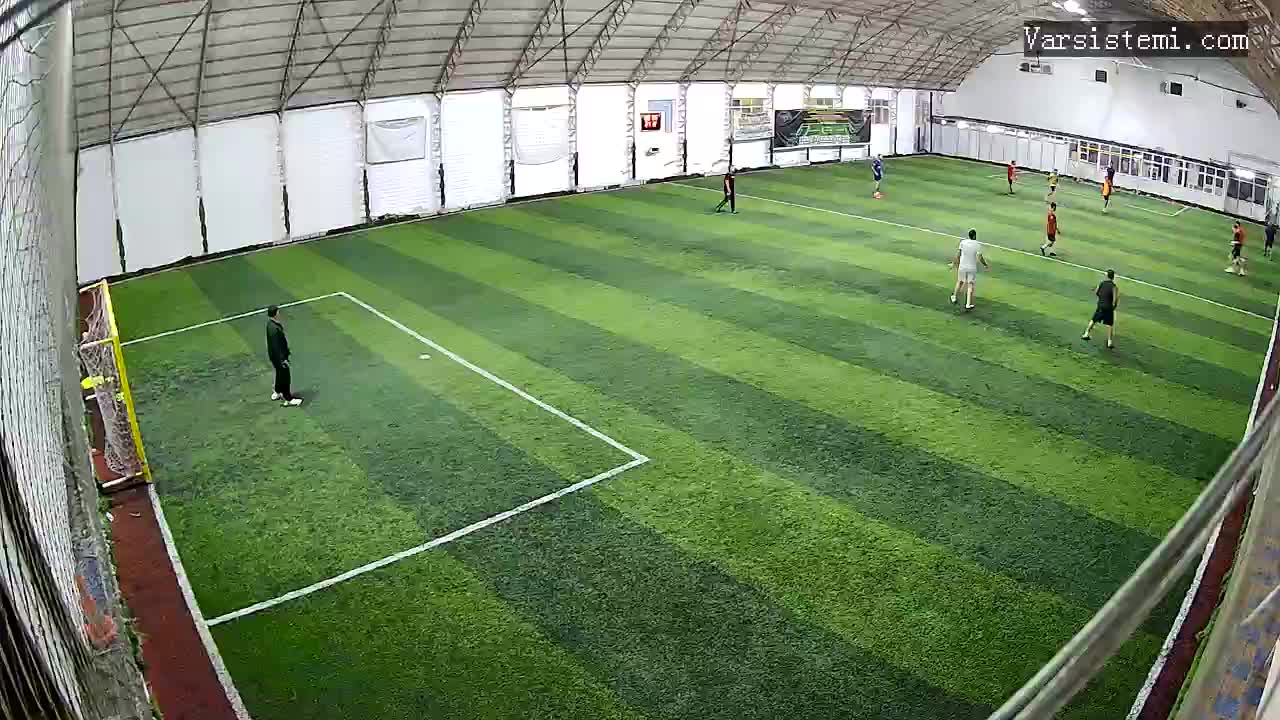 hazar halı saha gol