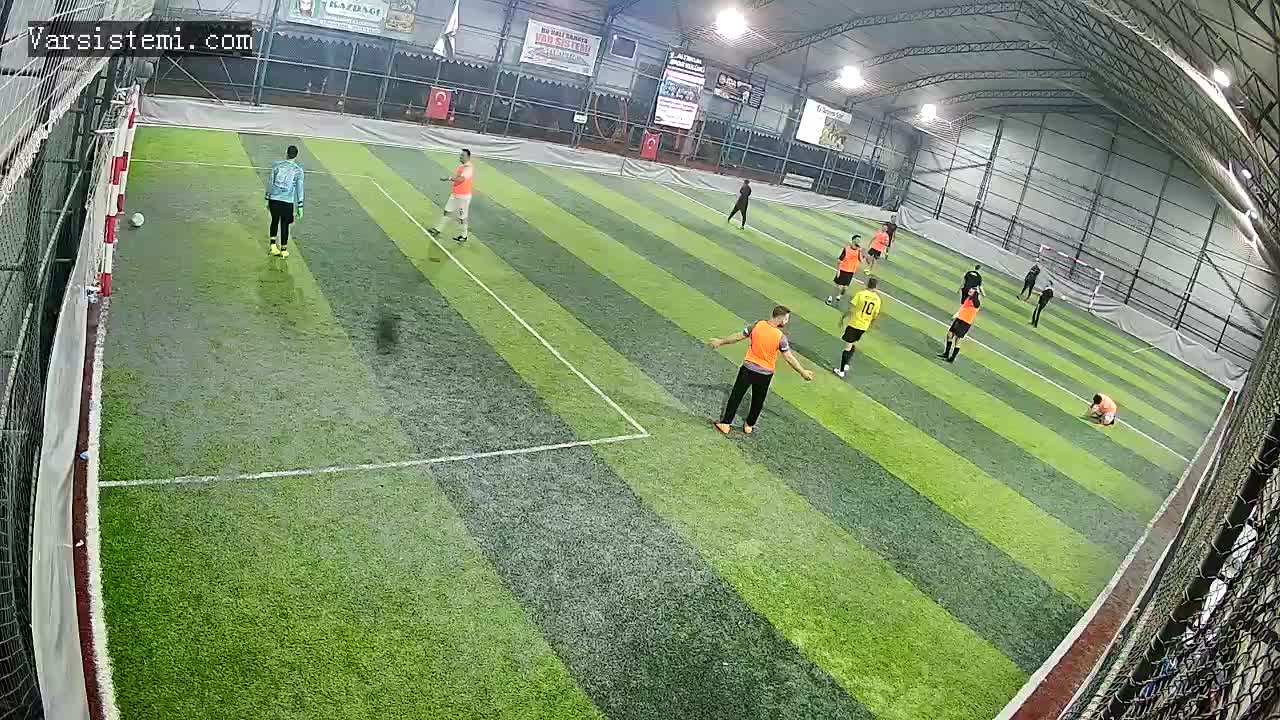 Musty halı saha gol