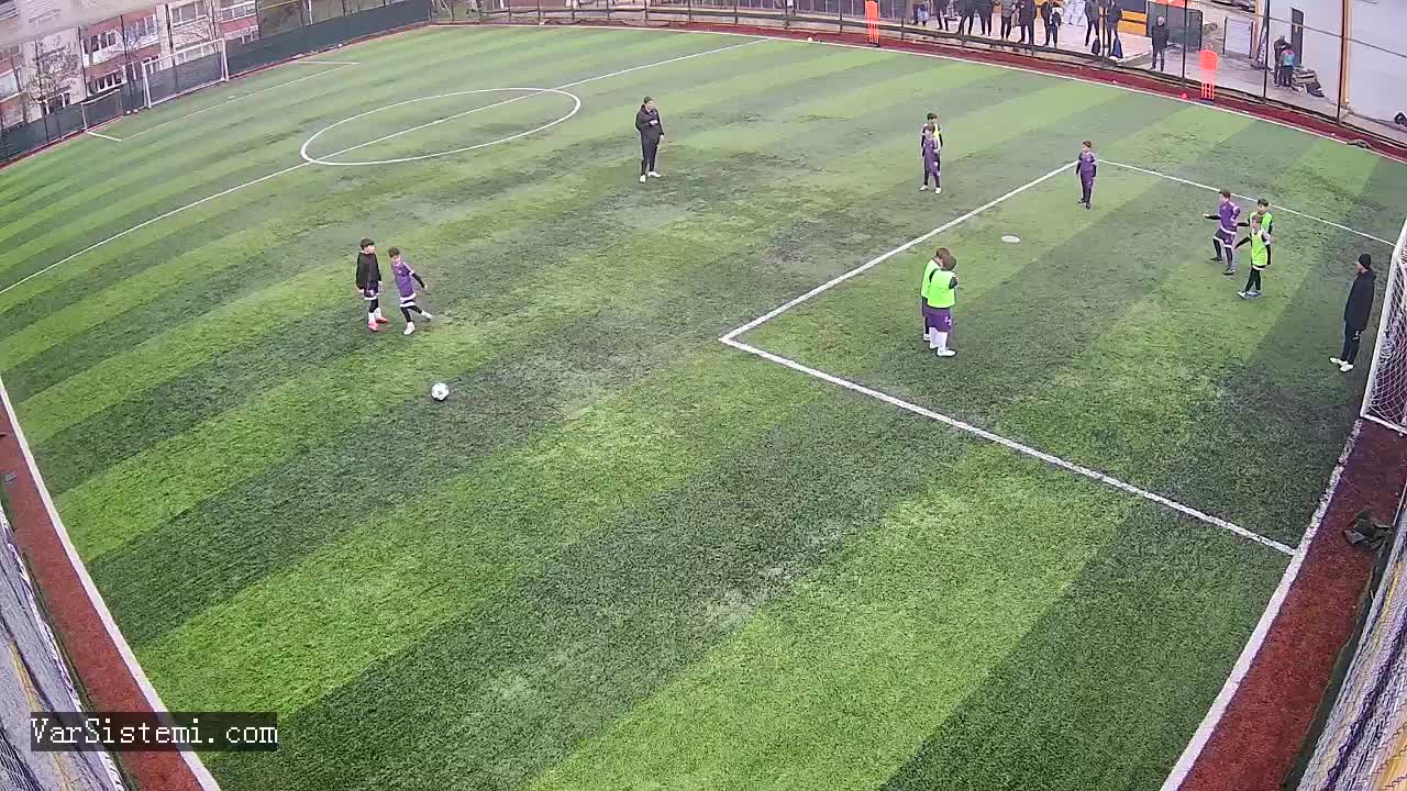 Uras halı saha gol