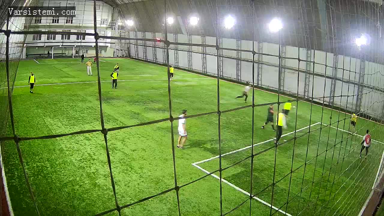 M halı saha gol