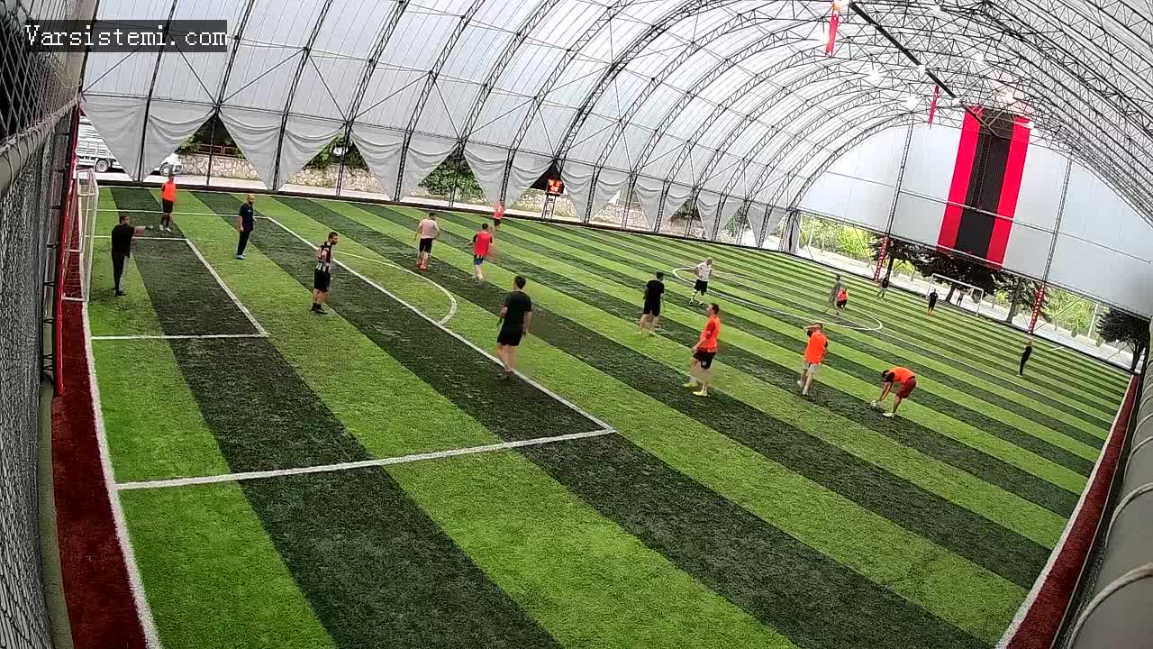 Cuma haşat oldu halı saha gol