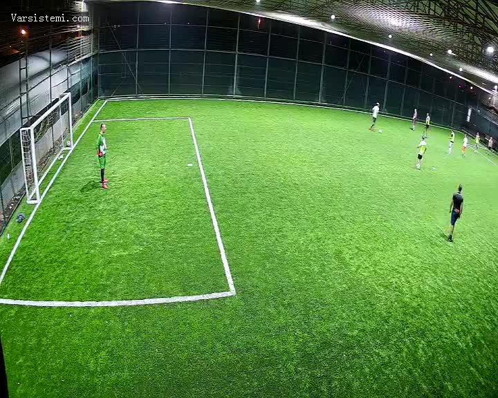 yunu halı saha gol