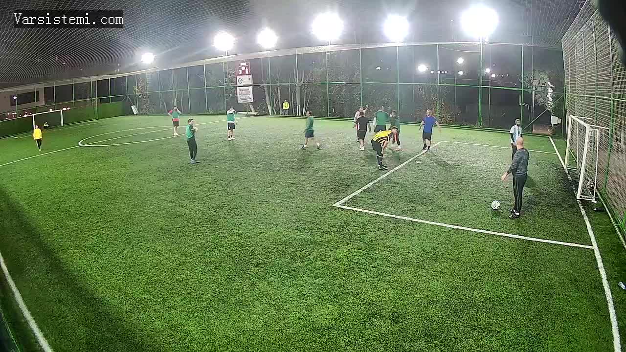 Musty halı saha gol