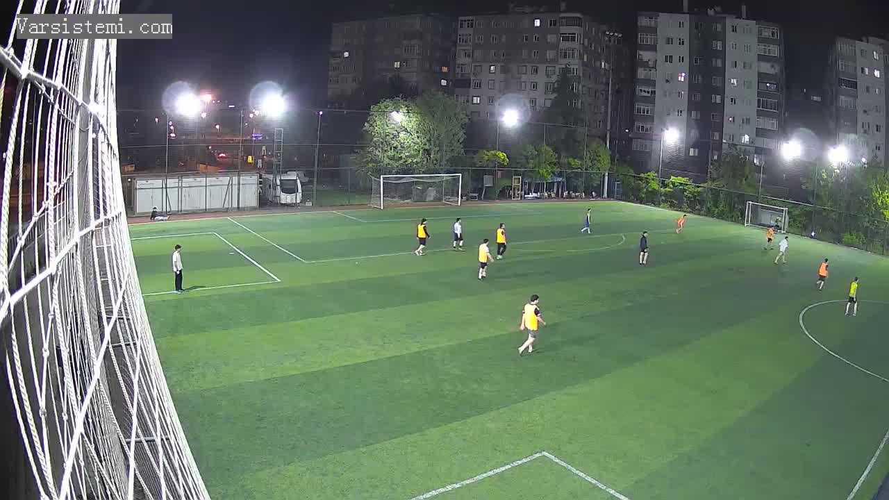 Emir kural halı saha gol