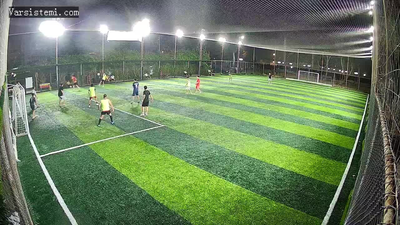 Emir halı saha gol
