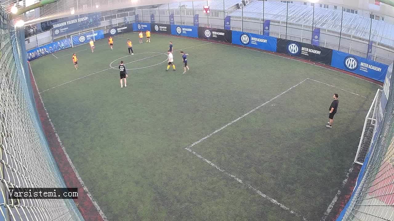 T halı saha gol