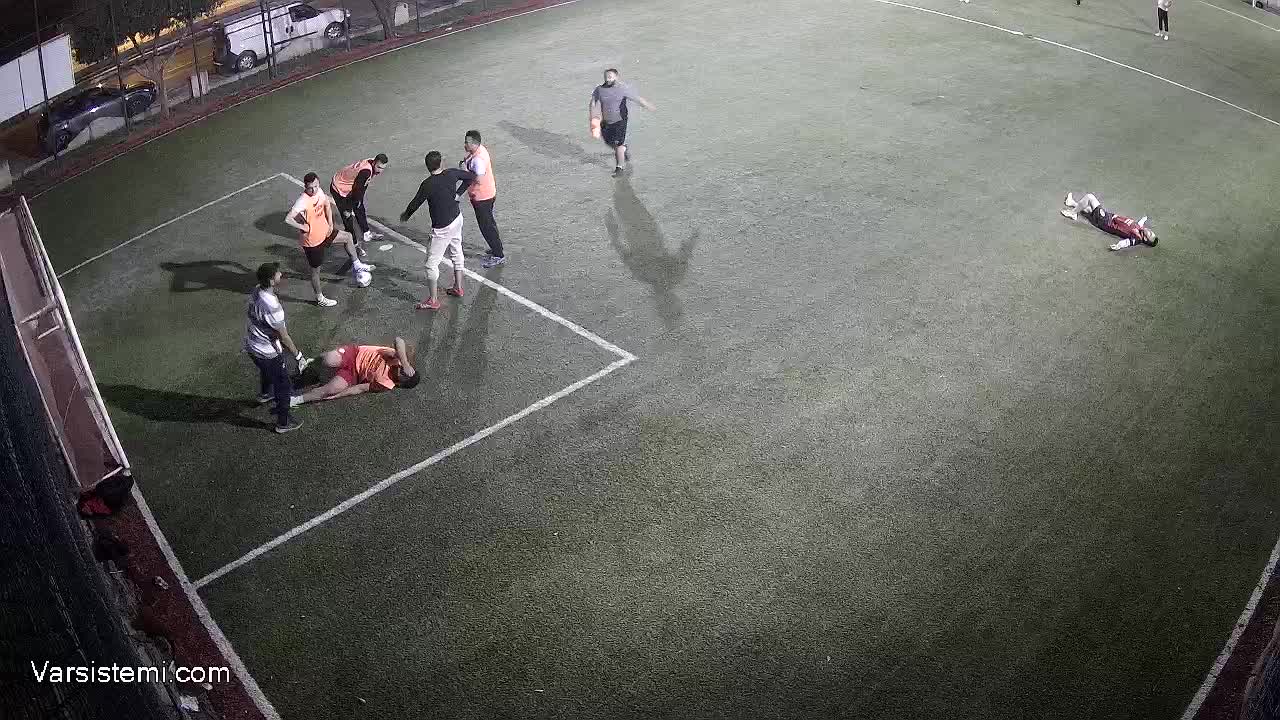 B halı saha gol