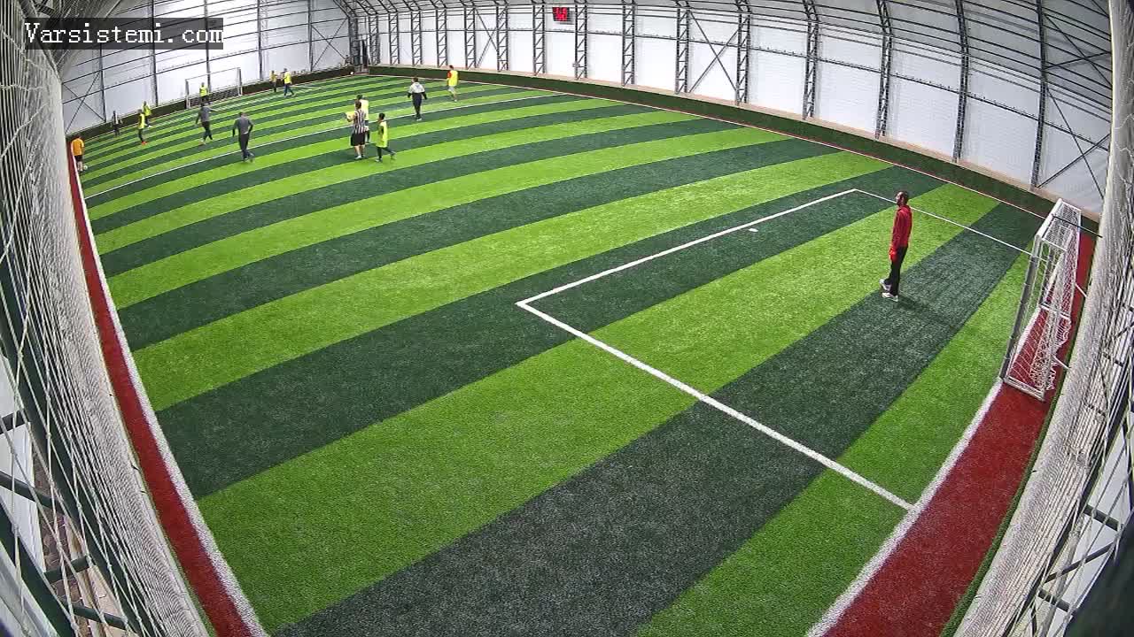 Aziz halı saha gol