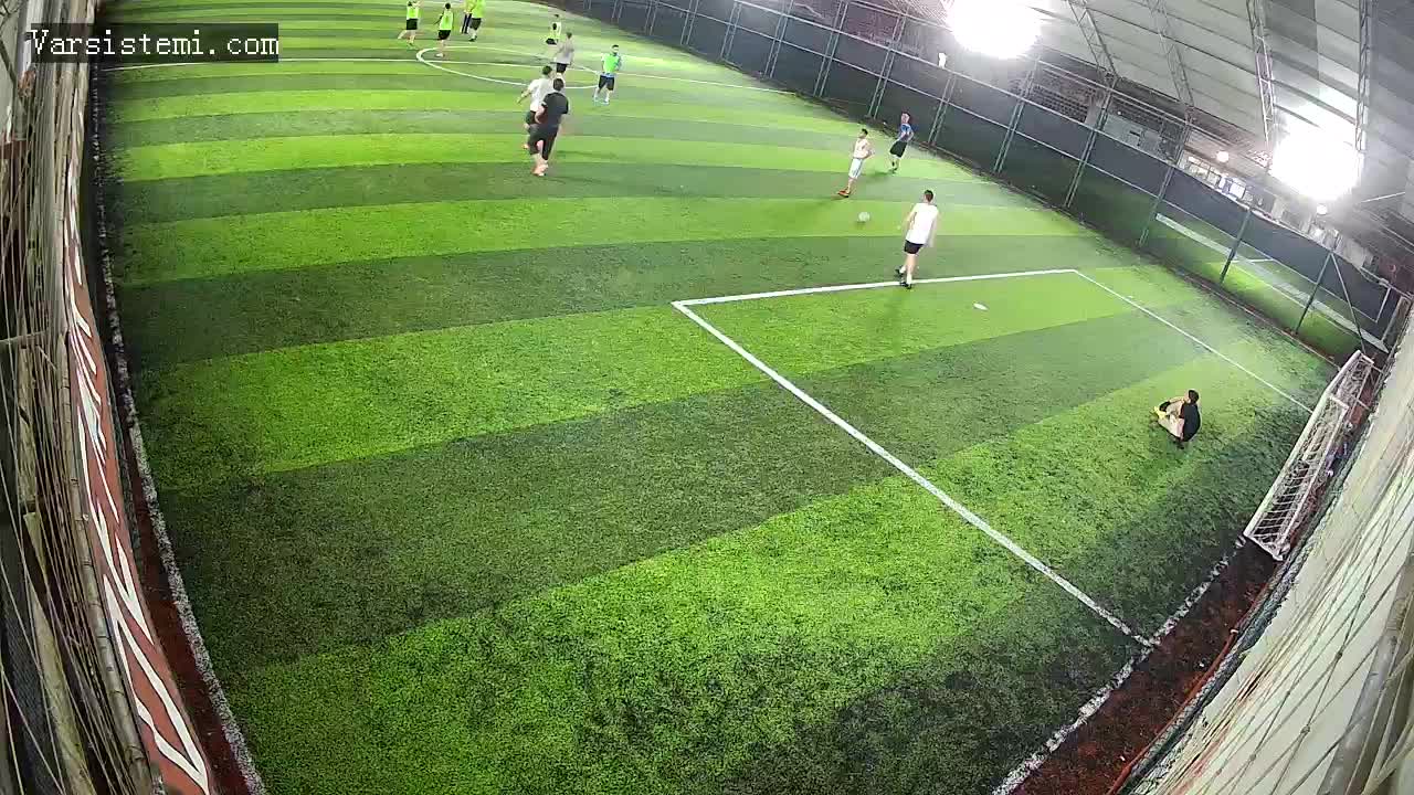 G halı saha gol