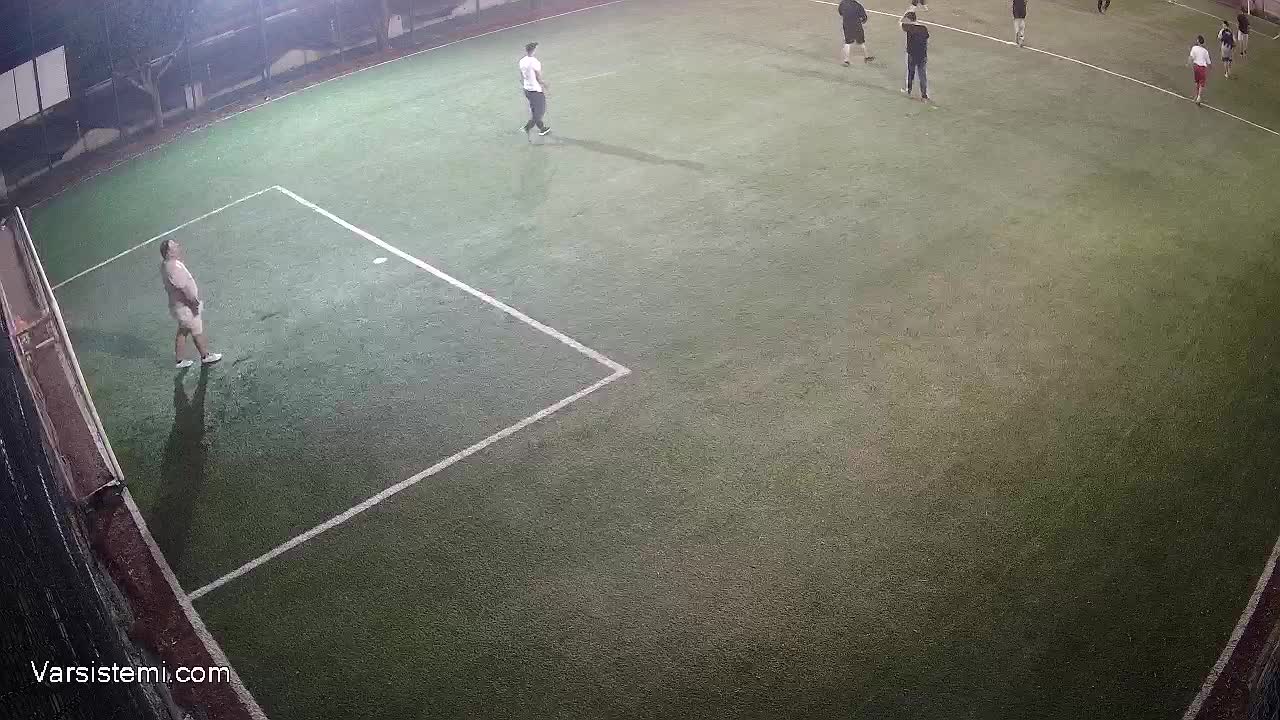 Yunus Emre halı saha gol