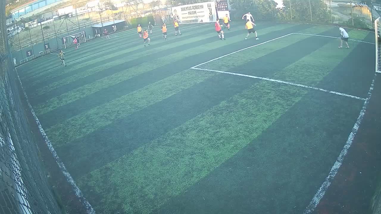 M halı saha gol