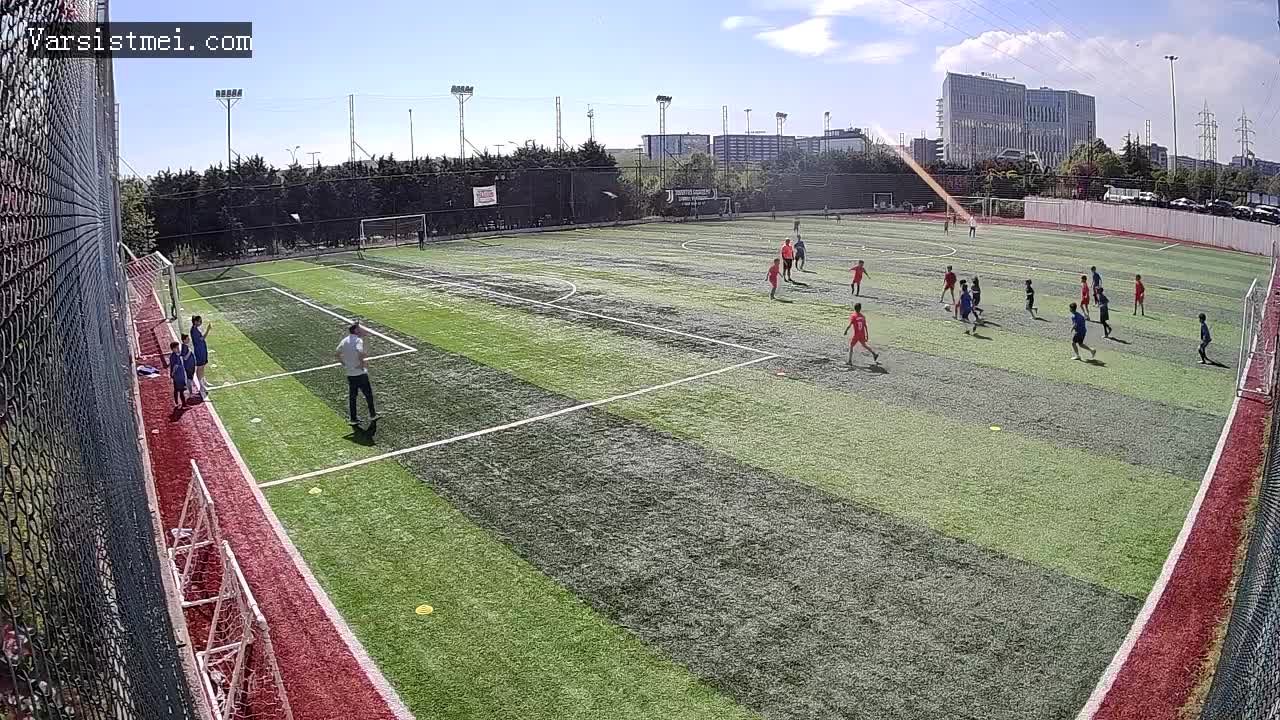 Miraç güz halı saha gol