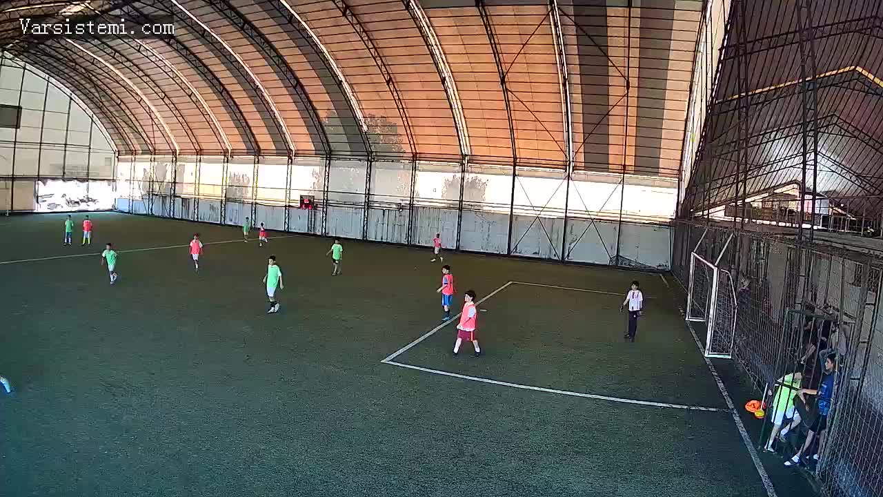 B halı saha gol