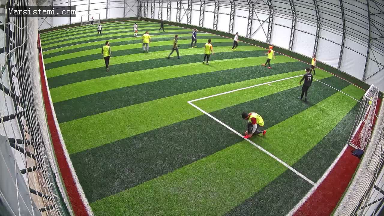 Senin halı saha gol